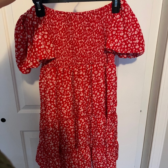 Red Flower Off The Should Dress - Picture 1 of 2
